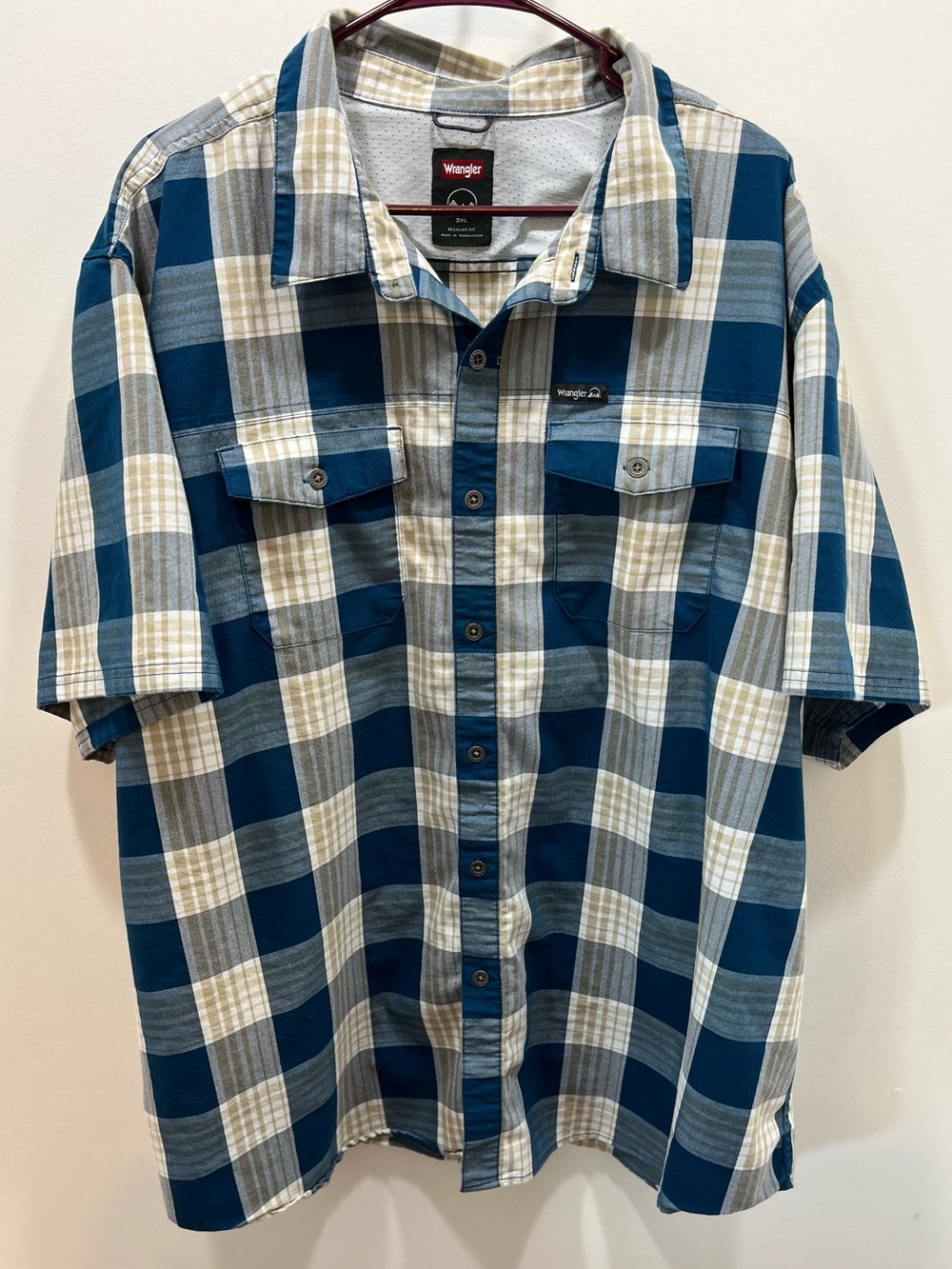 Wrangler Men’s Button Up Shirt Size 3XL Blue Plaid Fishing Shirt Stretch Vented